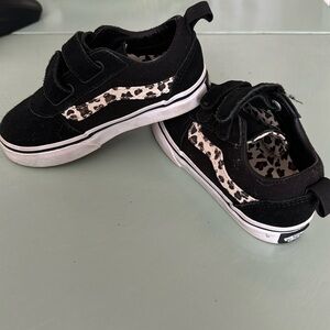 EUC Vans toddler black/leopard tennis shoe